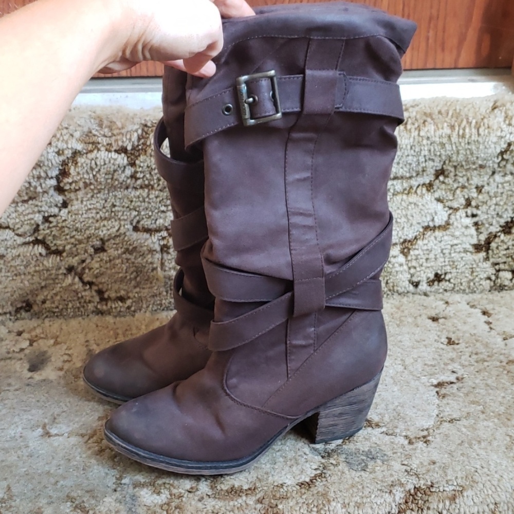 Brown heeled boots size 7